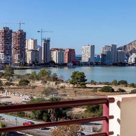 アパート Topacio Unitursa カルプ